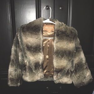 Faux fur shrug jacket,size:petite 4'11-5'3 ½”